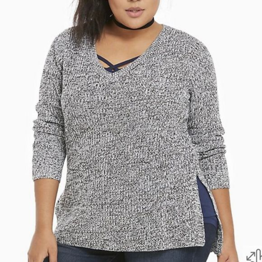 Torrid Black & White Marled Knit V Neck Tunic Sweater Size‎ 1